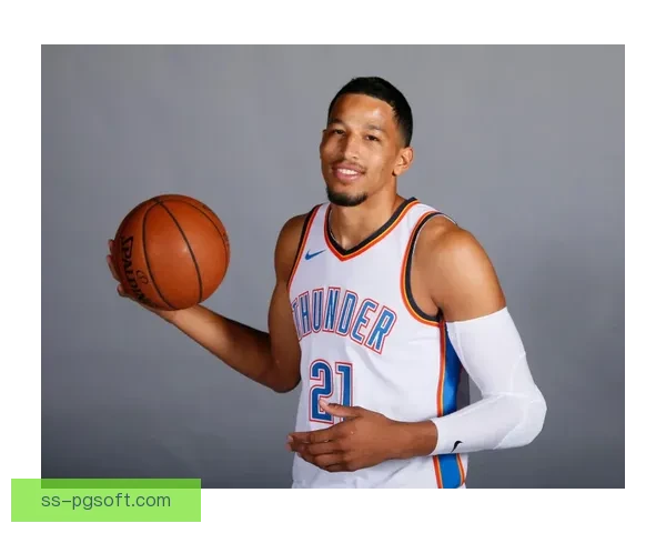 麦克托米奈角球混战破门助球队率先打破僵局